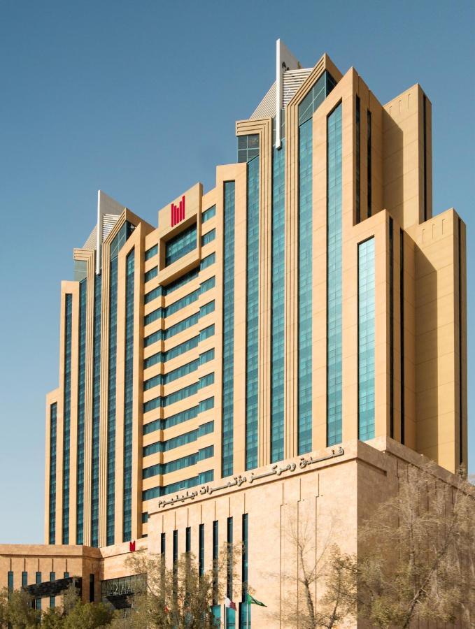 Millennium Hotel & Convention Centre Kuwait Кувейт Экстерьер фото The hotel in 2011