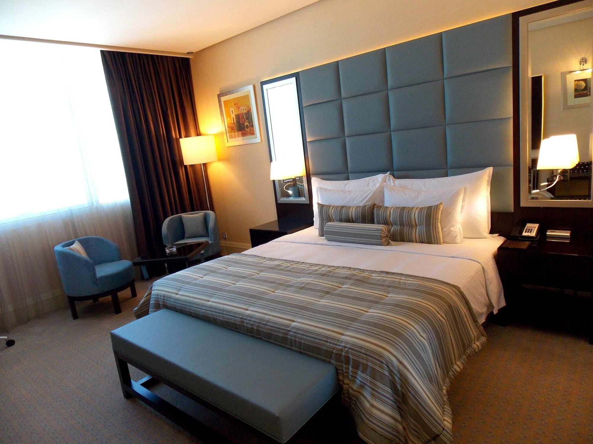Millennium Hotel & Convention Centre Kuwait Кувейт Экстерьер фото A room at the hotel