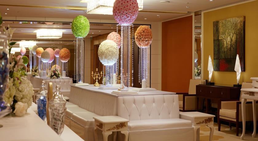 Millennium Hotel & Convention Centre Kuwait Кувейт Экстерьер фото The lobby of the hotel