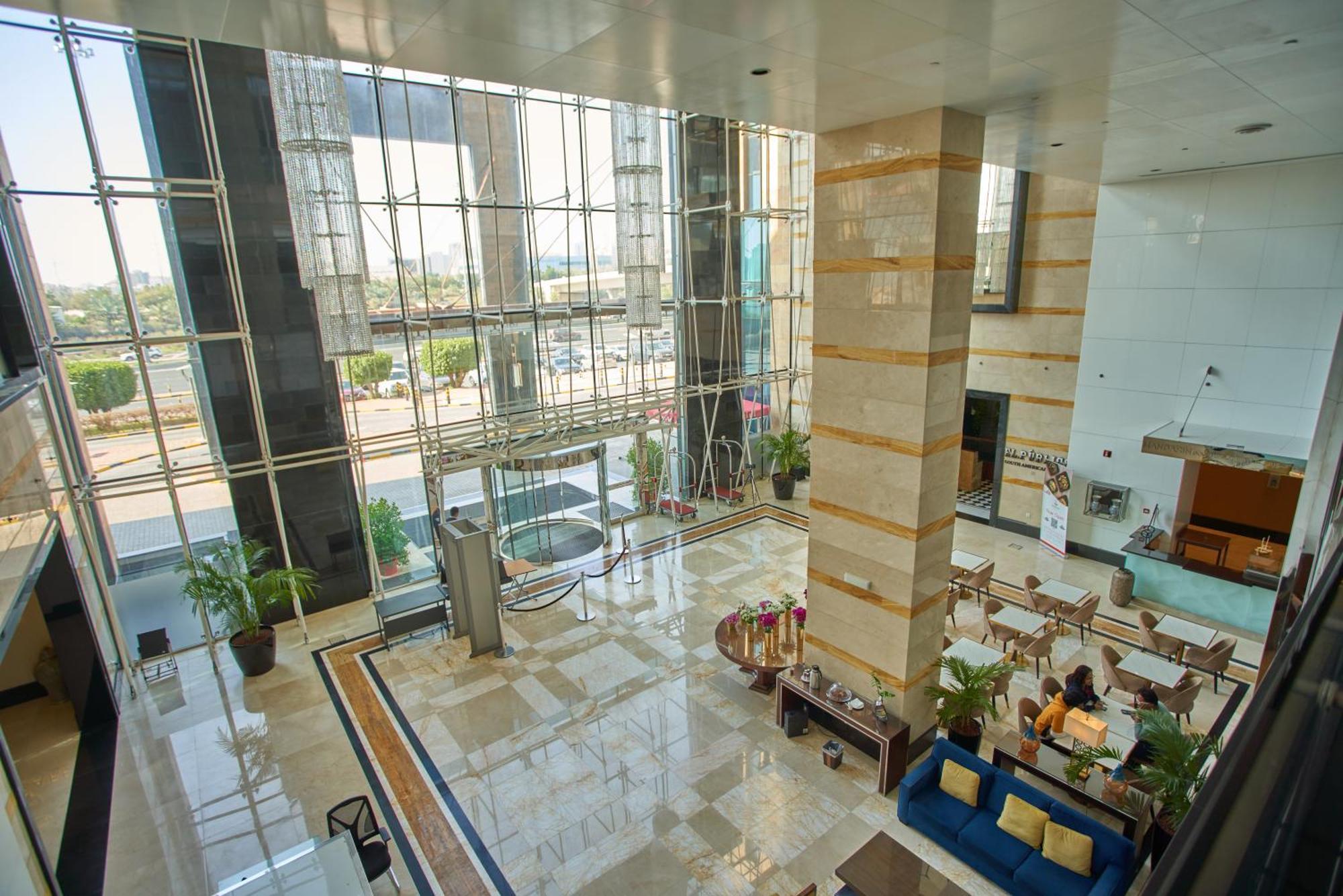 Millennium Hotel & Convention Centre Kuwait Кувейт Экстерьер фото Lobby of the hotel