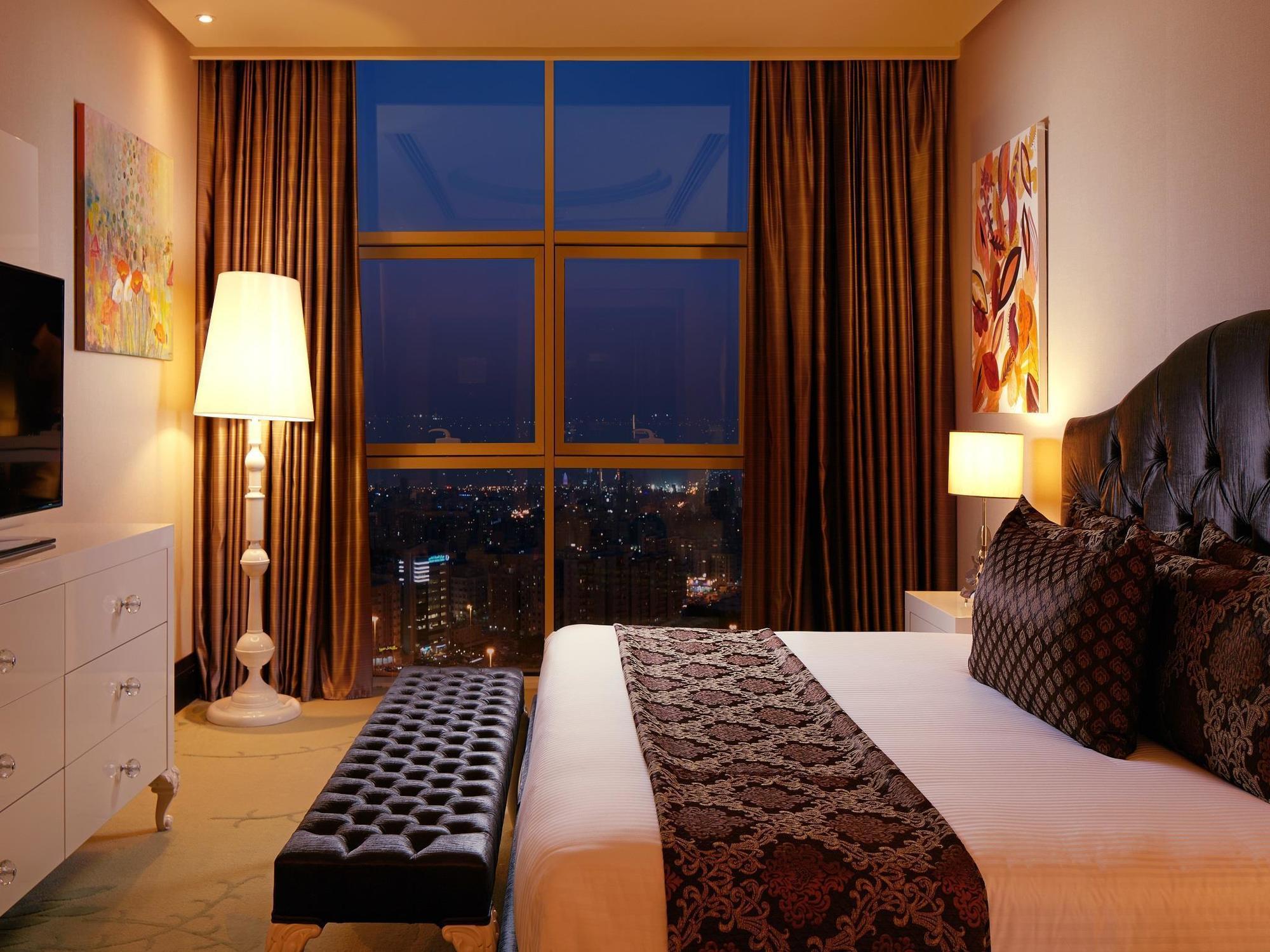 Millennium Hotel & Convention Centre Kuwait Кувейт Экстерьер фото A bedroom at the hotel