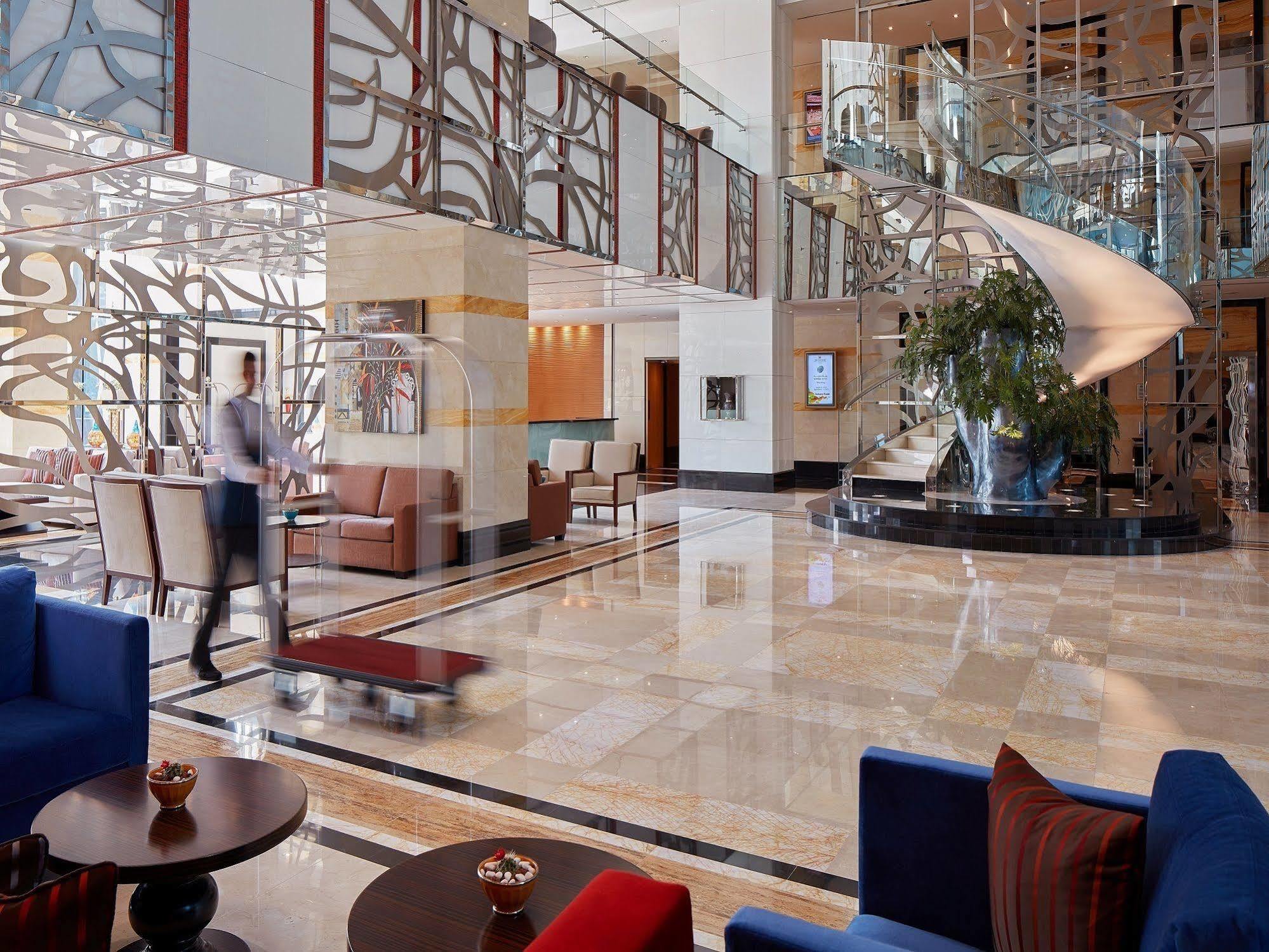Millennium Hotel & Convention Centre Kuwait Кувейт Экстерьер фото Lobby